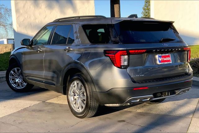 New 2026 Ford Explorer Active w/ Active Comfort Package image 3