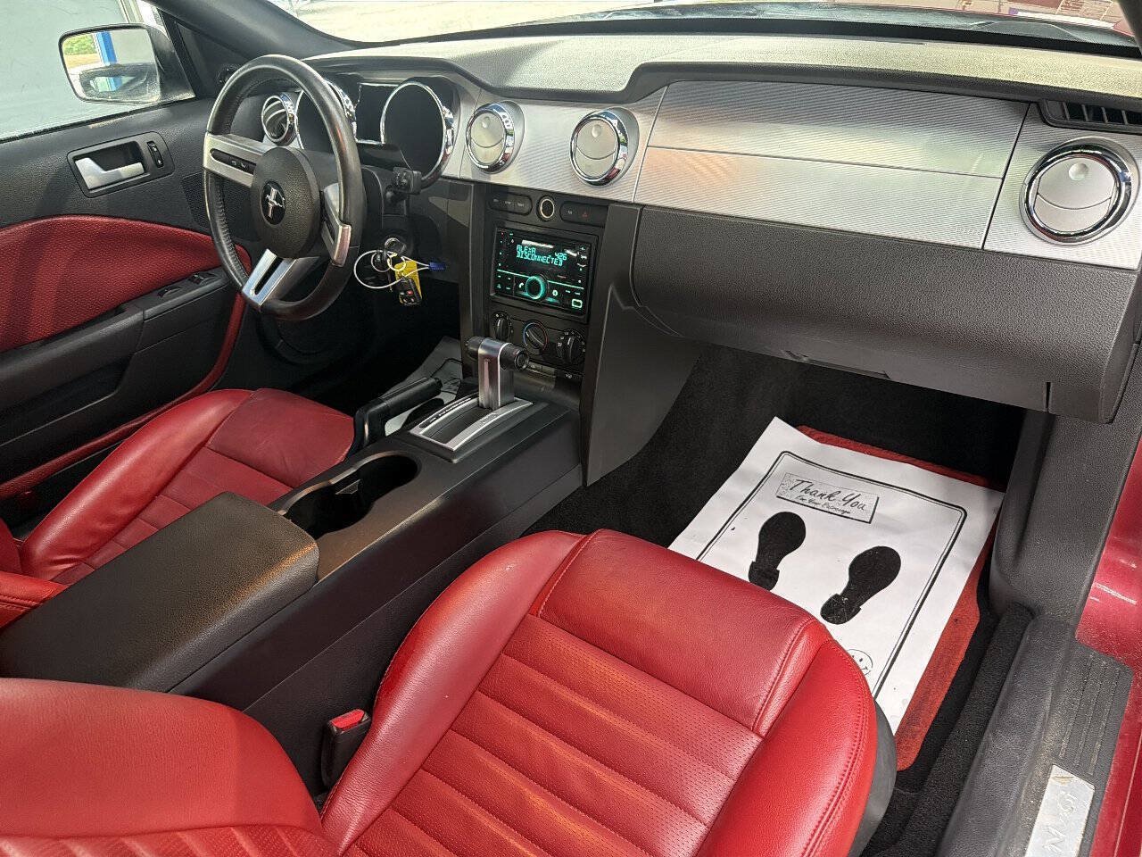 Used 2005 Ford Mustang GT Premium RWD image 19