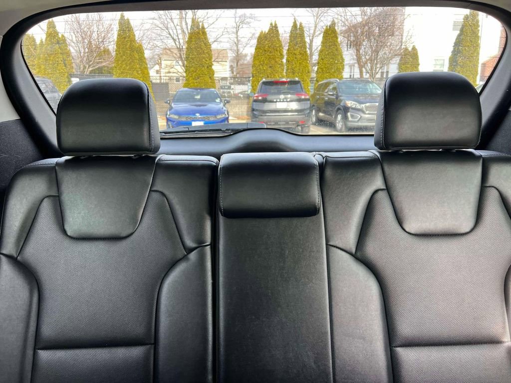 Used 2023 Kia Telluride LX FWD image 12