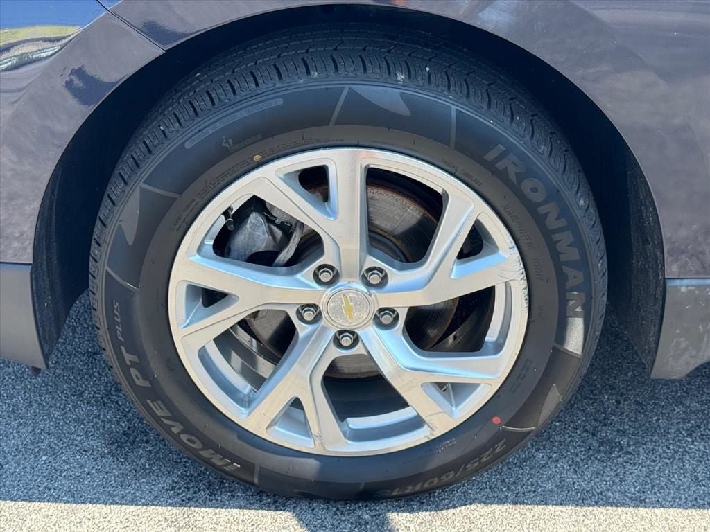 Used 2019 Chevrolet Equinox LT w/ Sun & Navigation Package AWD/4WD image 19