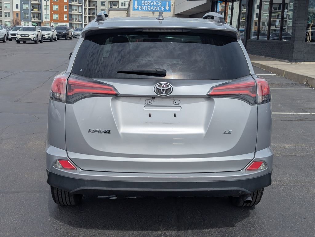 Used 2017 Toyota RAV4 LE FWD image 6