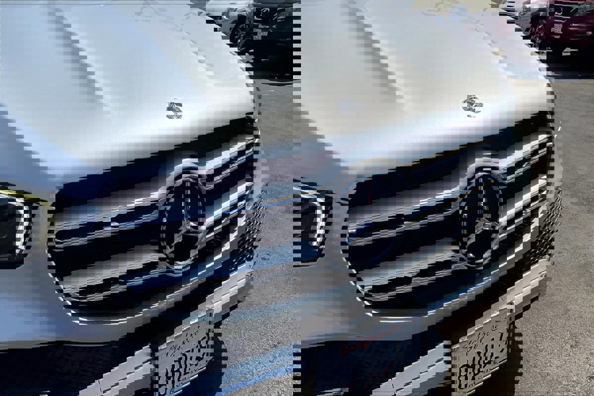 Used 2020 Mercedes-Benz GLE 350 w/ Premium Package image 28