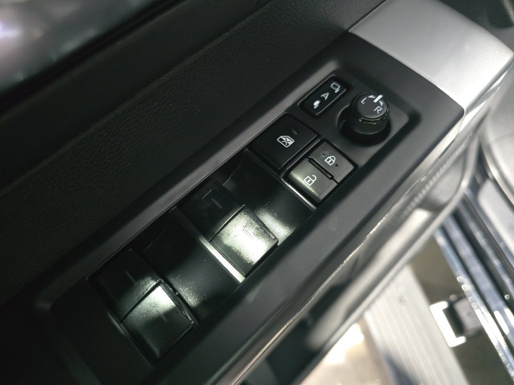 Used 2024 Toyota Sequoia Platinum AWD/4WD image 11