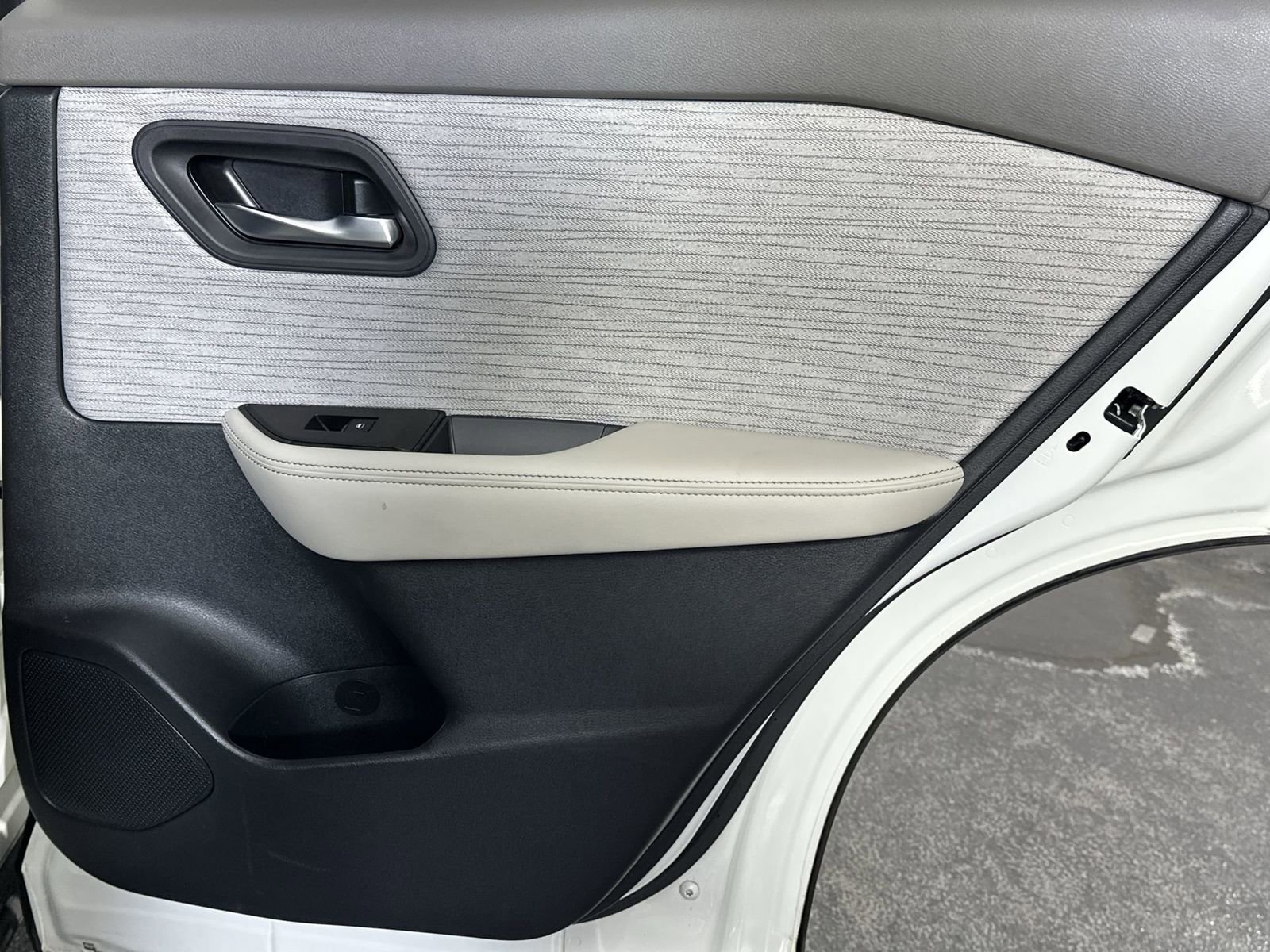 Certified 2023 Nissan Rogue SV image 36