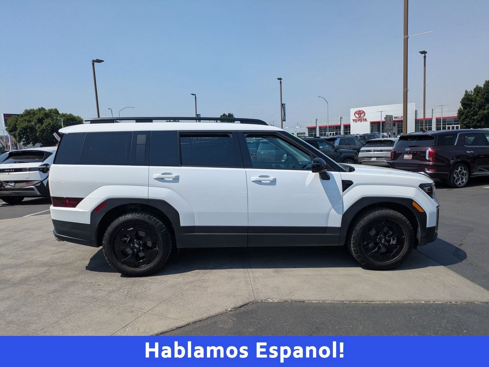 Used 2024 Hyundai Santa Fe XRT AWD/4WD image 2