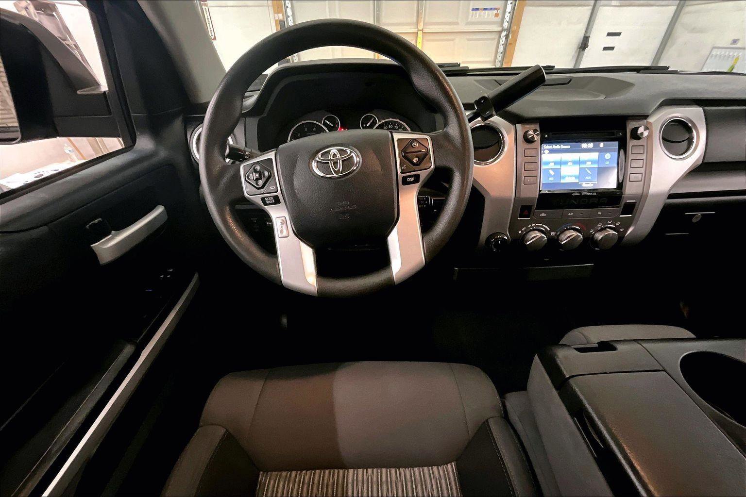 Used 2016 Toyota Tundra SR5 image 5