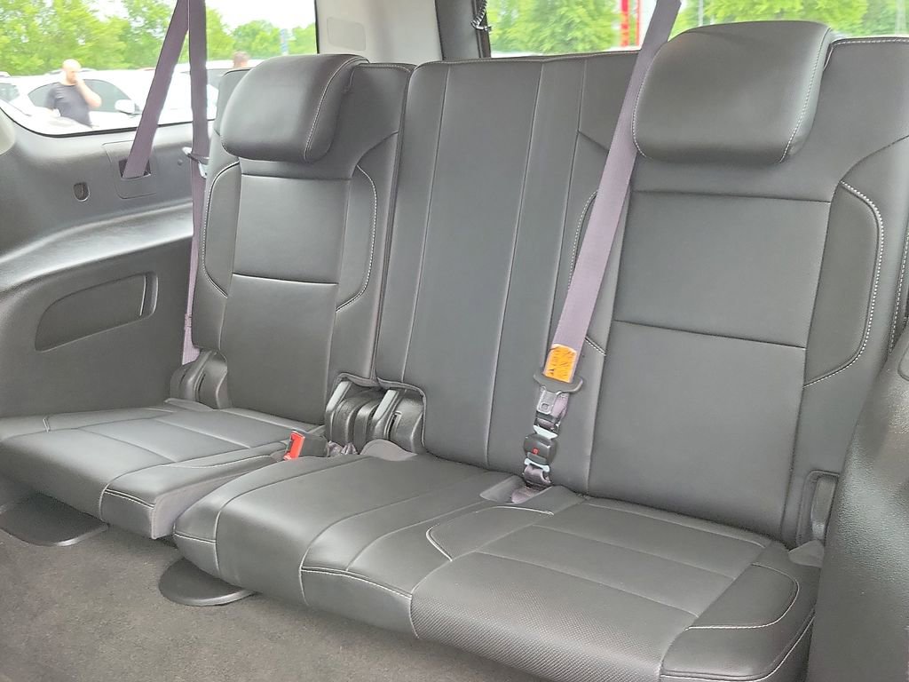 Used 2017 Chevrolet Suburban Premier RWD image 9