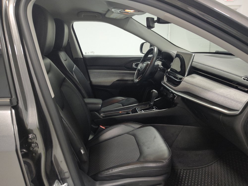 Used 2022 Jeep Compass Latitude w/ Convenience Group AWD/4WD image 21