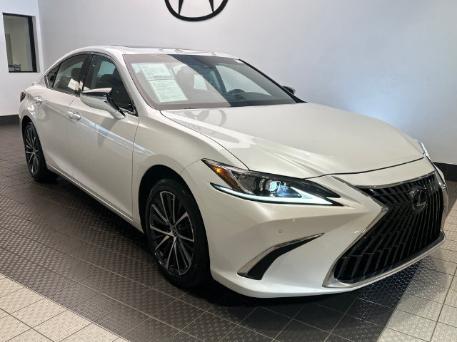 Used 2023 Lexus ES 350 w/ Premium Package FWD image 2