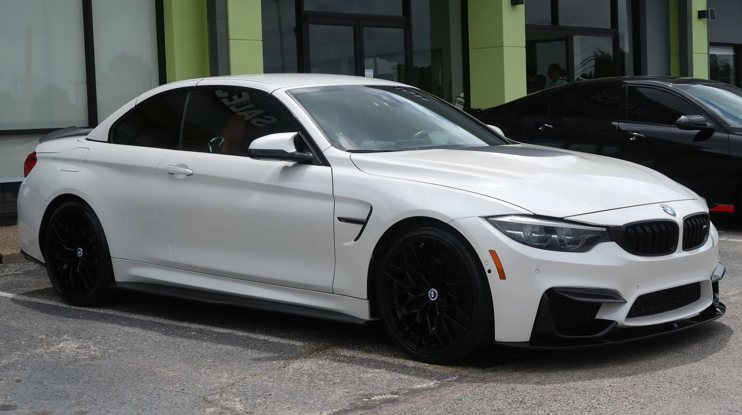 Used 2019 BMW M4 Convertible w/ Competition Package RWD image 5