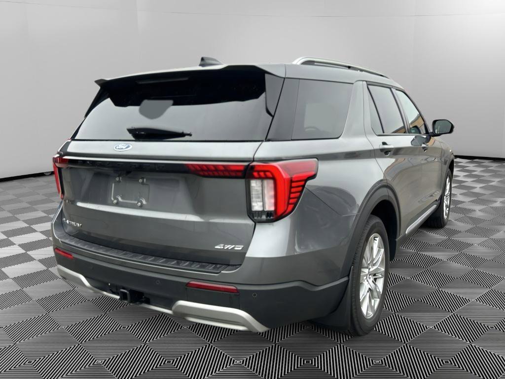 Used 2025 Ford Explorer Platinum image 7