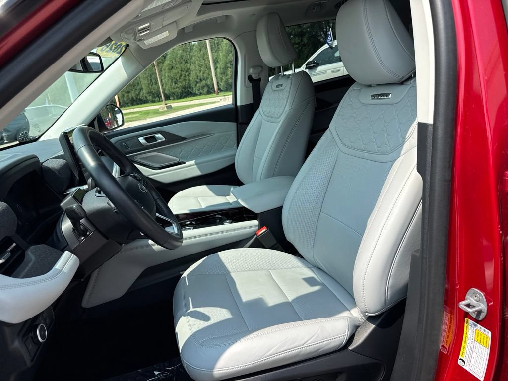 Certified 2026 Ford Explorer Platinum w/ LUX Leather Package AWD/4WD image 10
