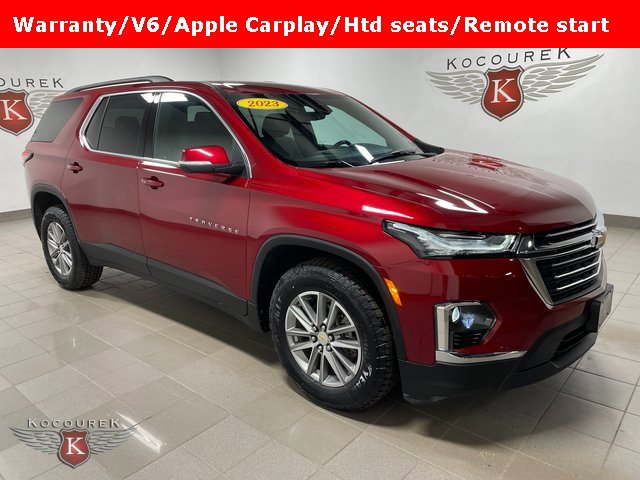 Used 2023 Chevrolet Traverse LT w/ Rear Camera Mirror Package image 1