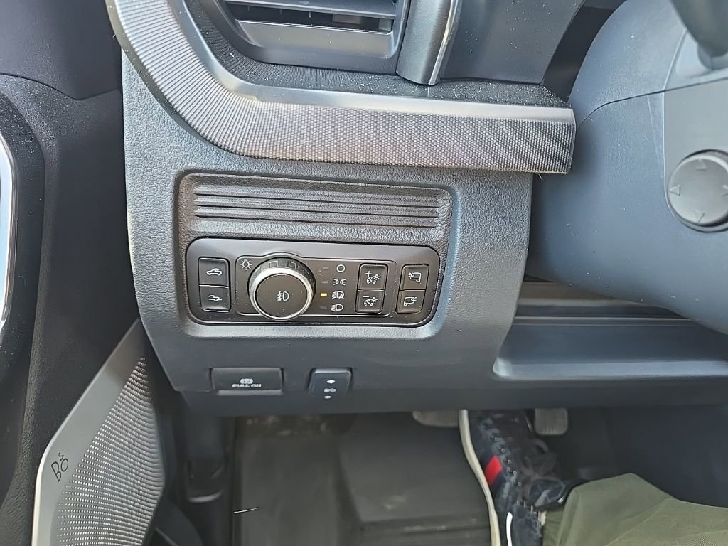 Used 2026 Ford F250 Platinum AWD/4WD image 24