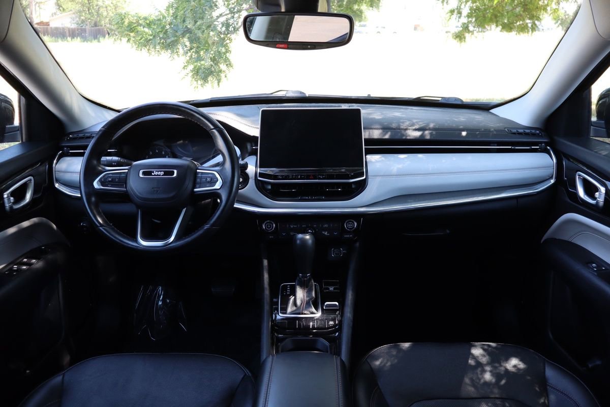 Used 2022 Jeep Compass Limited image 16