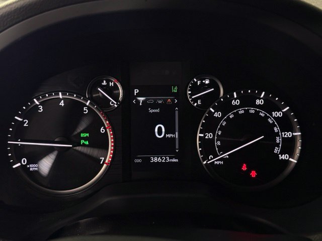 Used 2023 Lexus GX 460 Premium w/ Accessory Package AWD/4WD image 21