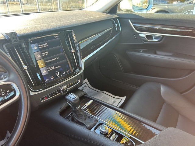 Used 2018 Volvo S90 T5 Momentum w/ Convenience Package image 19