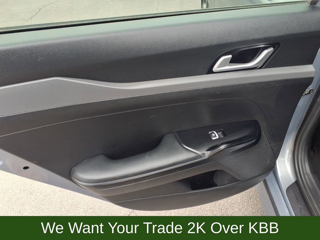 Used 2022 Kia K5 LXS image 13