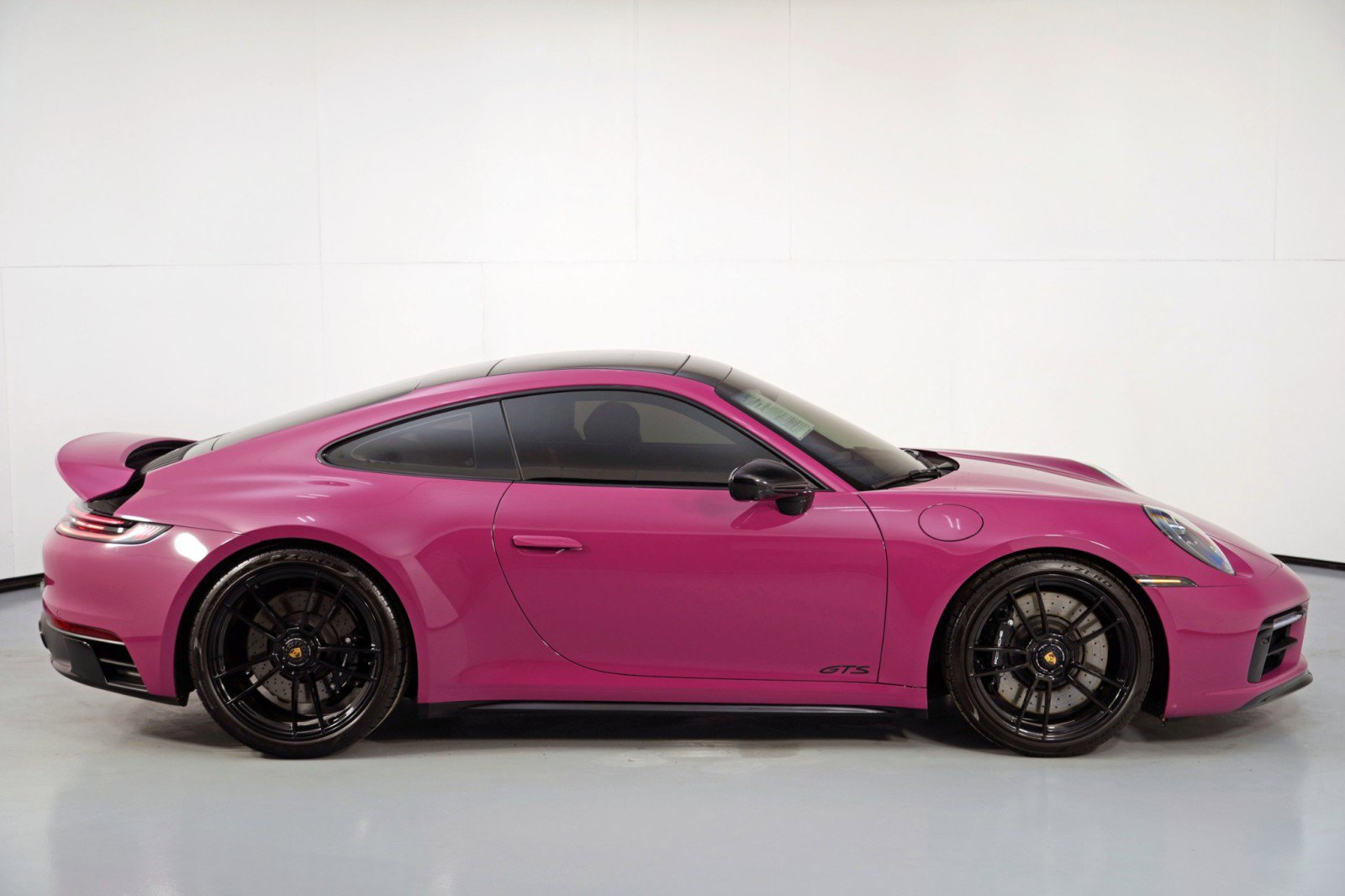 Used 2024 Porsche 911 Carrera GTS w/ Premium Package RWD image 51