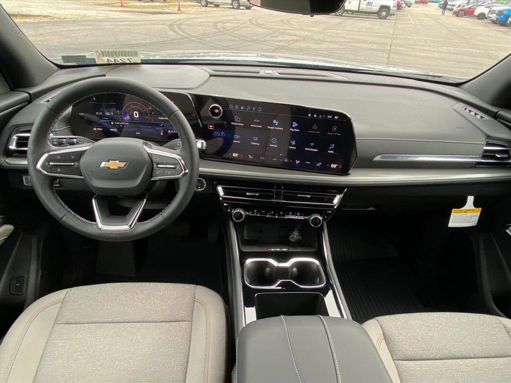 New 2026 Chevrolet Traverse LT w/ Sun and Wheel Package image 11