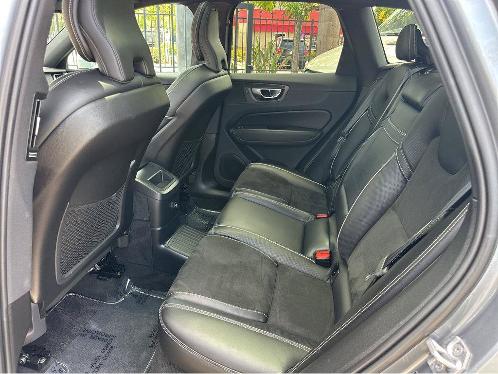 Used 2019 Volvo XC60 T8 R-Design w/ Advanced Package AWD/4WD image 10