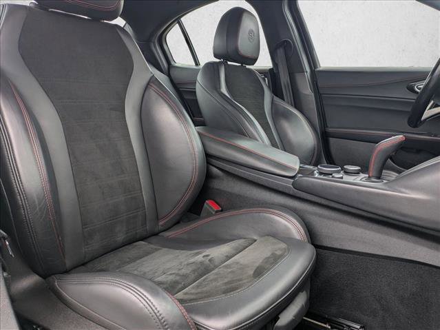 Used 2018 Alfa Romeo Giulia Quadrifoglio w/ Driver Assist Dynamic Package image 21