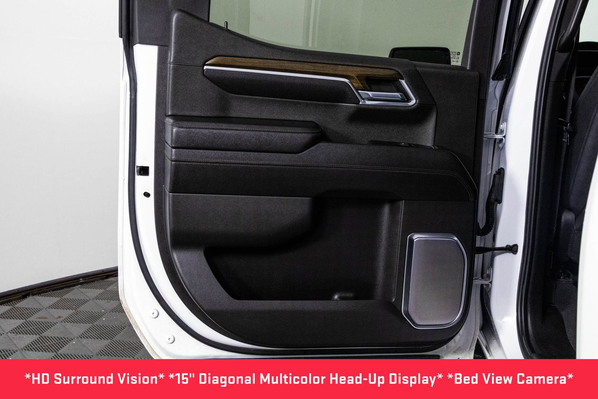 Used 2024 Chevrolet Silverado 1500 High Country w/ High Country Premium Package AWD/4WD image 40