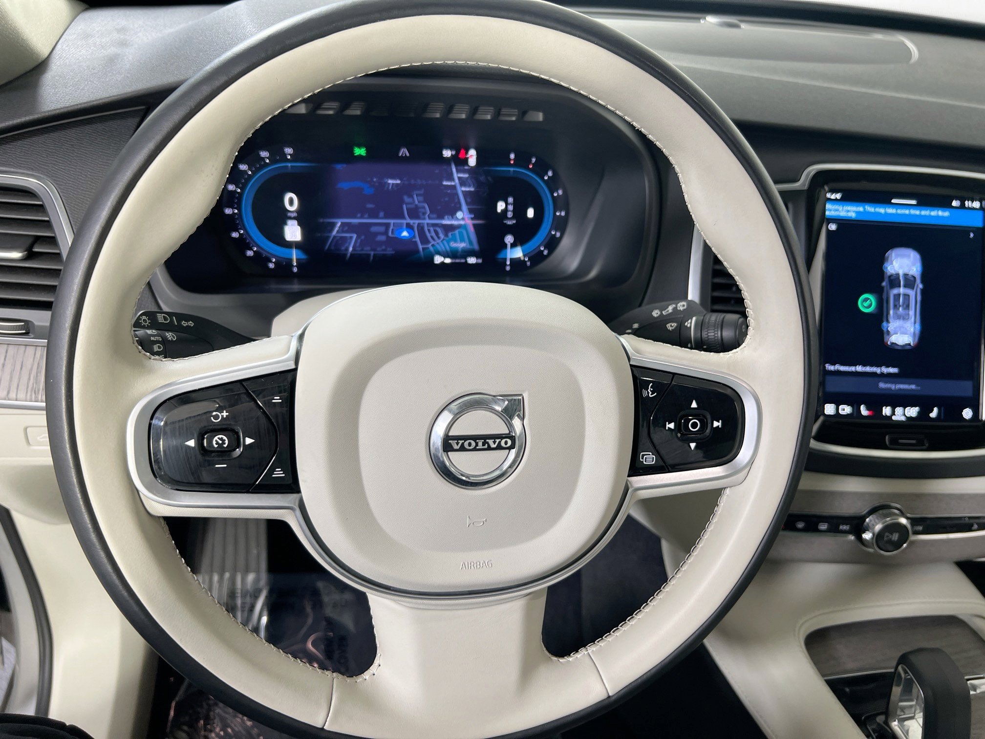 Used 2023 Volvo XC90 B6 Core w/ Protection Package Premier image 11