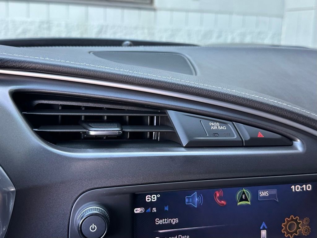 Used 2019 Chevrolet Corvette Stingray Coupe w/ 1LT image 35