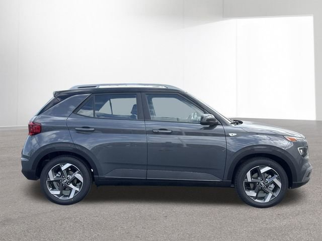 New 2026 Hyundai Venue SEL FWD image 31