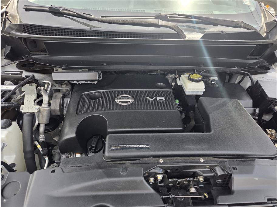 Used 2015 Nissan Pathfinder SV AWD/4WD image 36