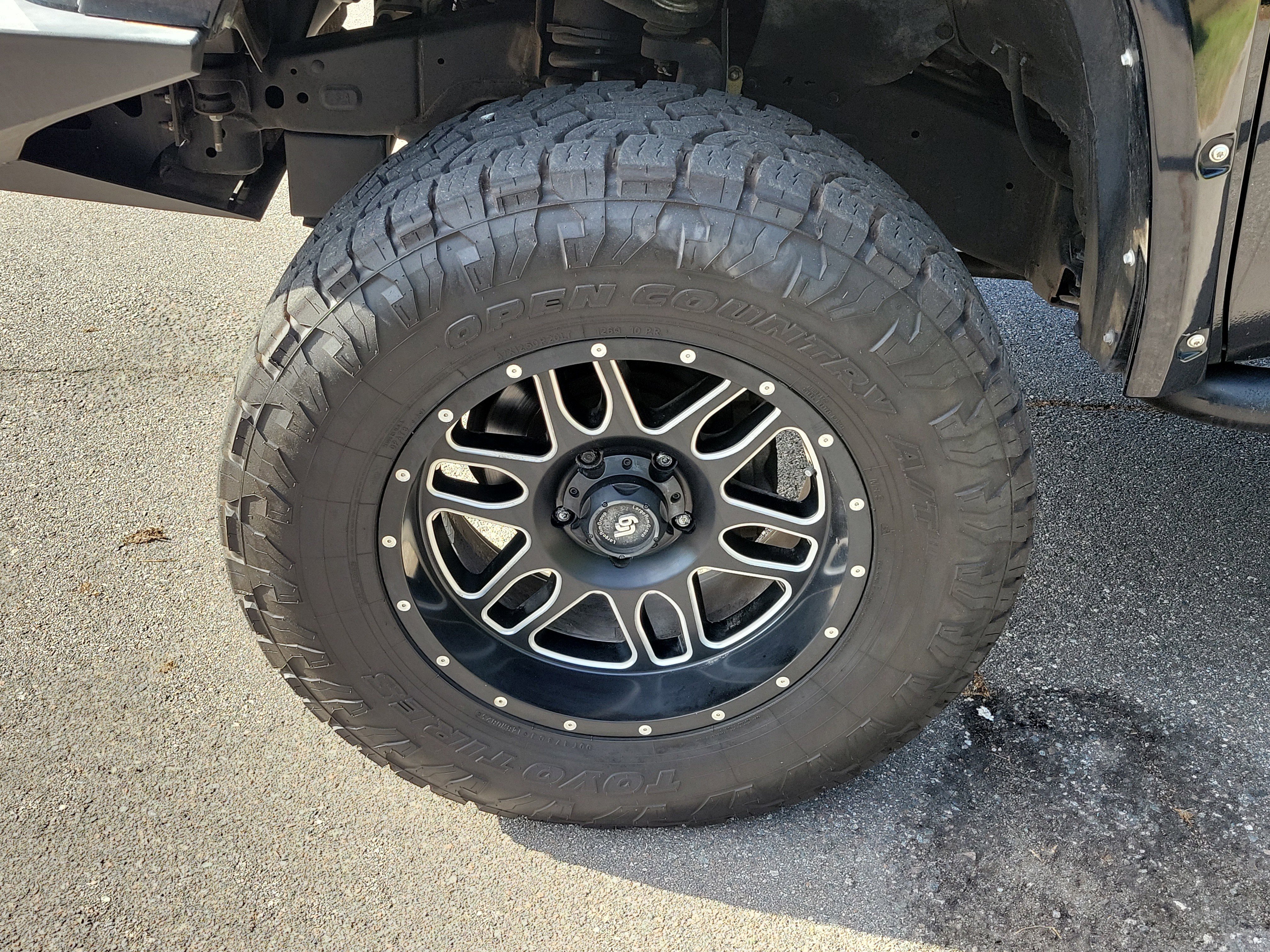 Used 2018 Toyota Tundra SR5 w/ SR5 Upgrade Package image 35