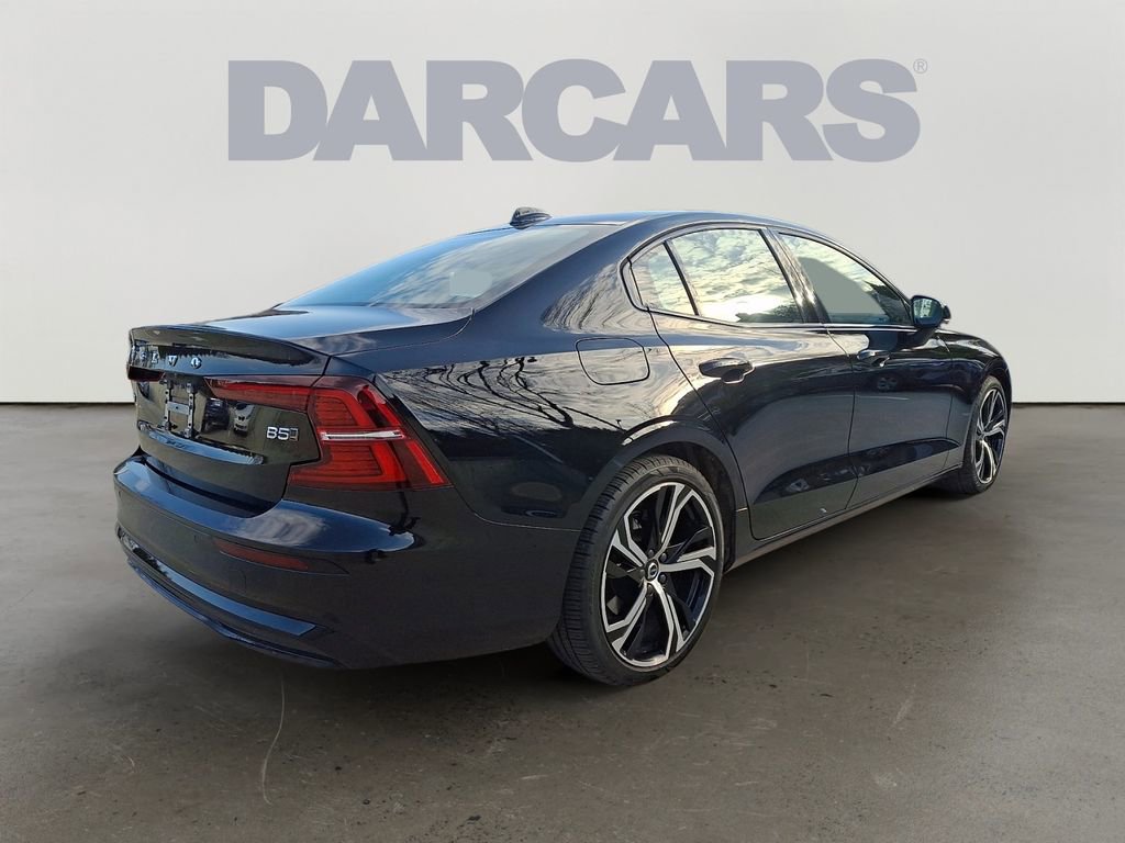 Used 2024 Volvo S60 B5 Core image 6