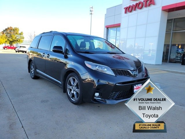 Used 2018 Toyota Sienna SE Premium