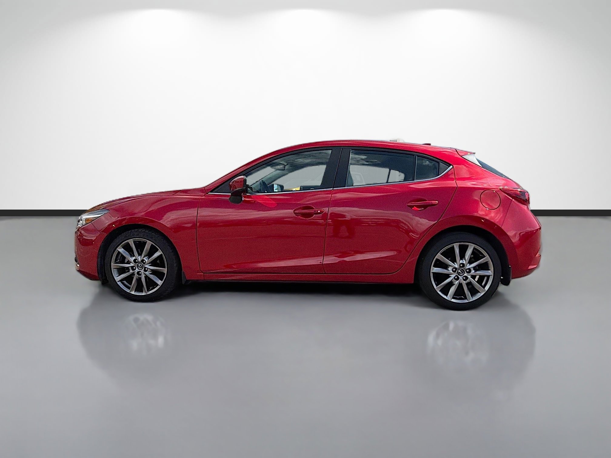 Used 2018 MAZDA MAZDA3 Grand Touring w/ Premium Equipment Package image 6