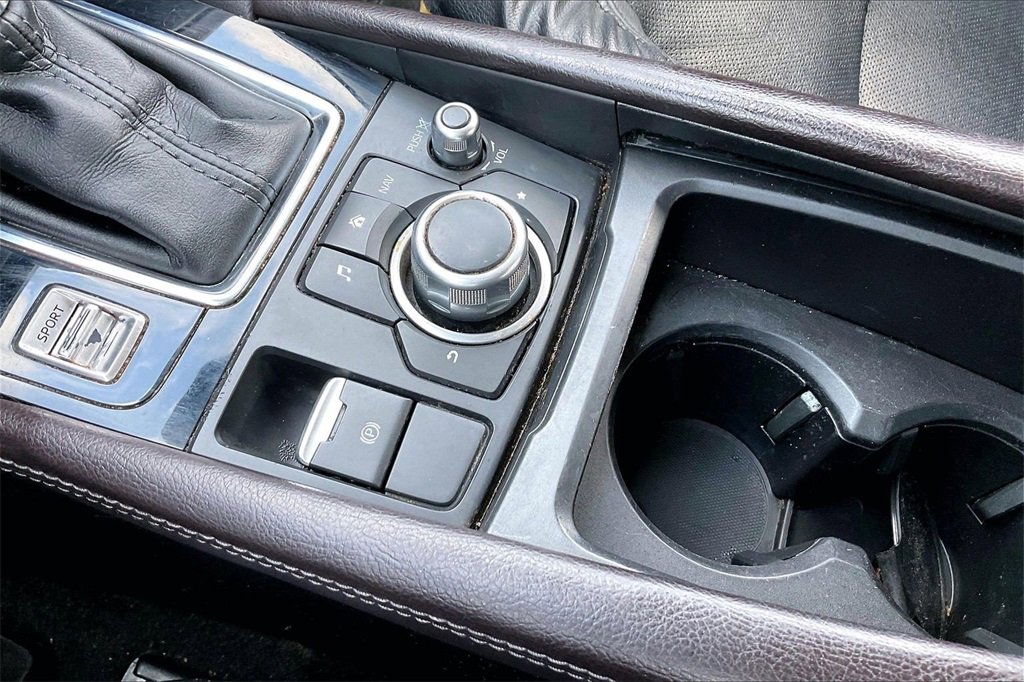 Used 2017 MAZDA MAZDA3 Grand Touring image 24