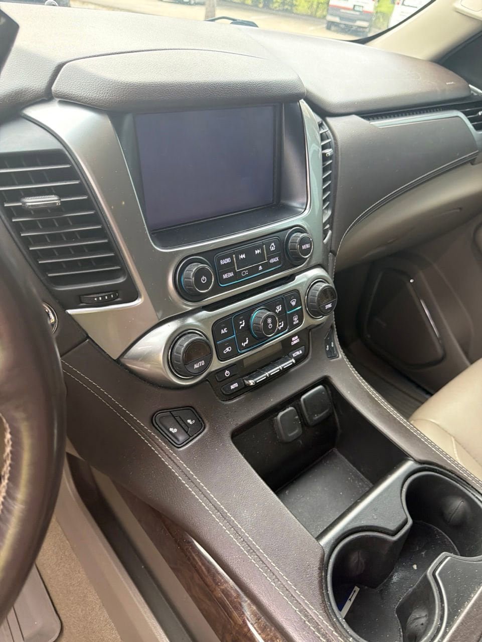 Used 2018 Chevrolet Tahoe LT w/ LT Signature Package RWD image 8
