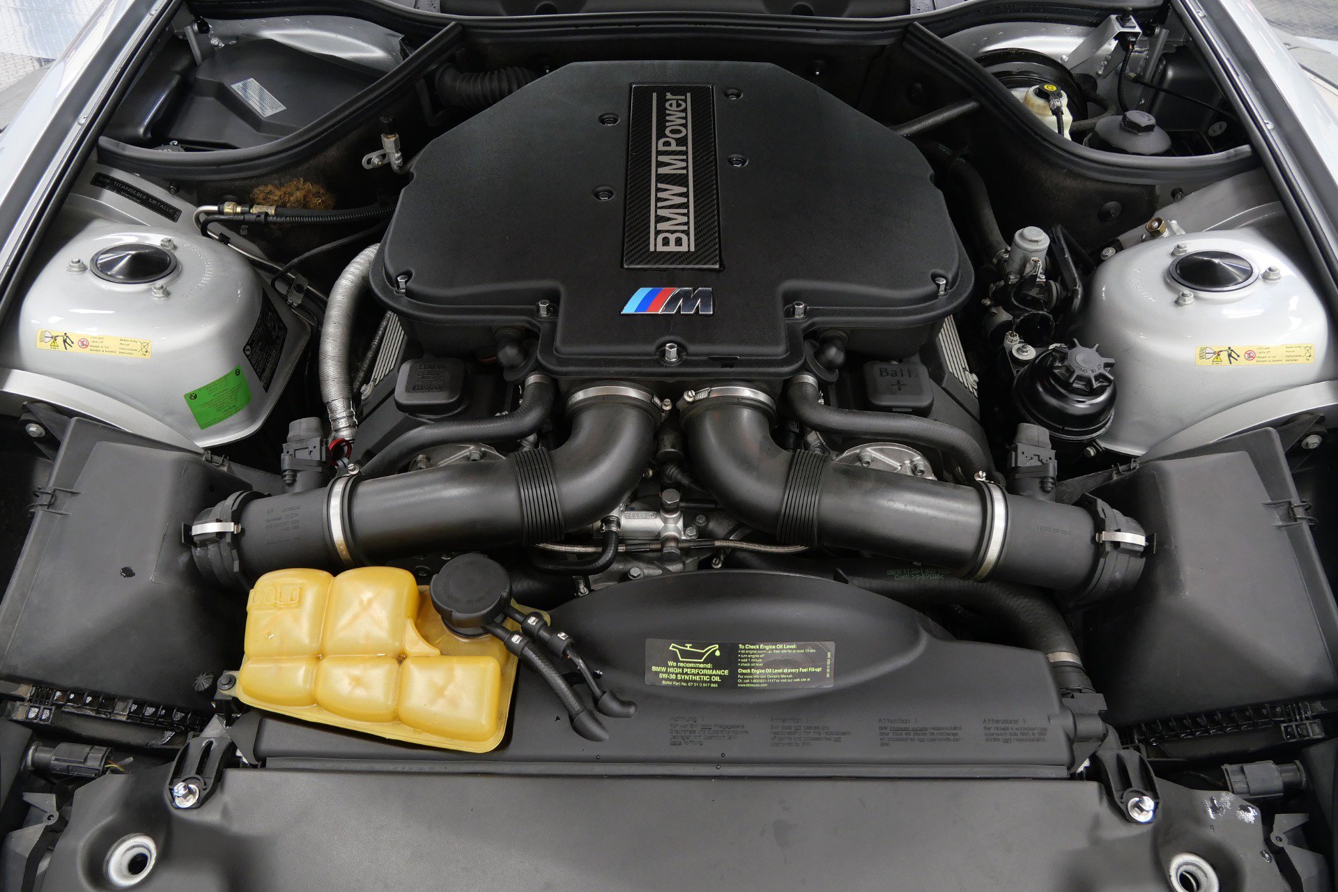 Used 2002 BMW Z8 RWD image 12