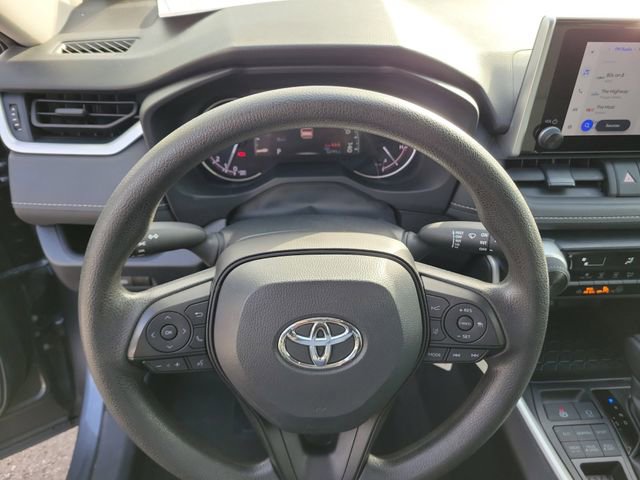 Used 2024 Toyota RAV4 LE AWD/4WD image 19