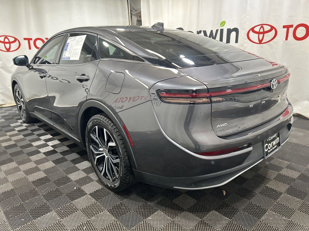 Used 2023 Toyota Crown Limited AWD/4WD image 5