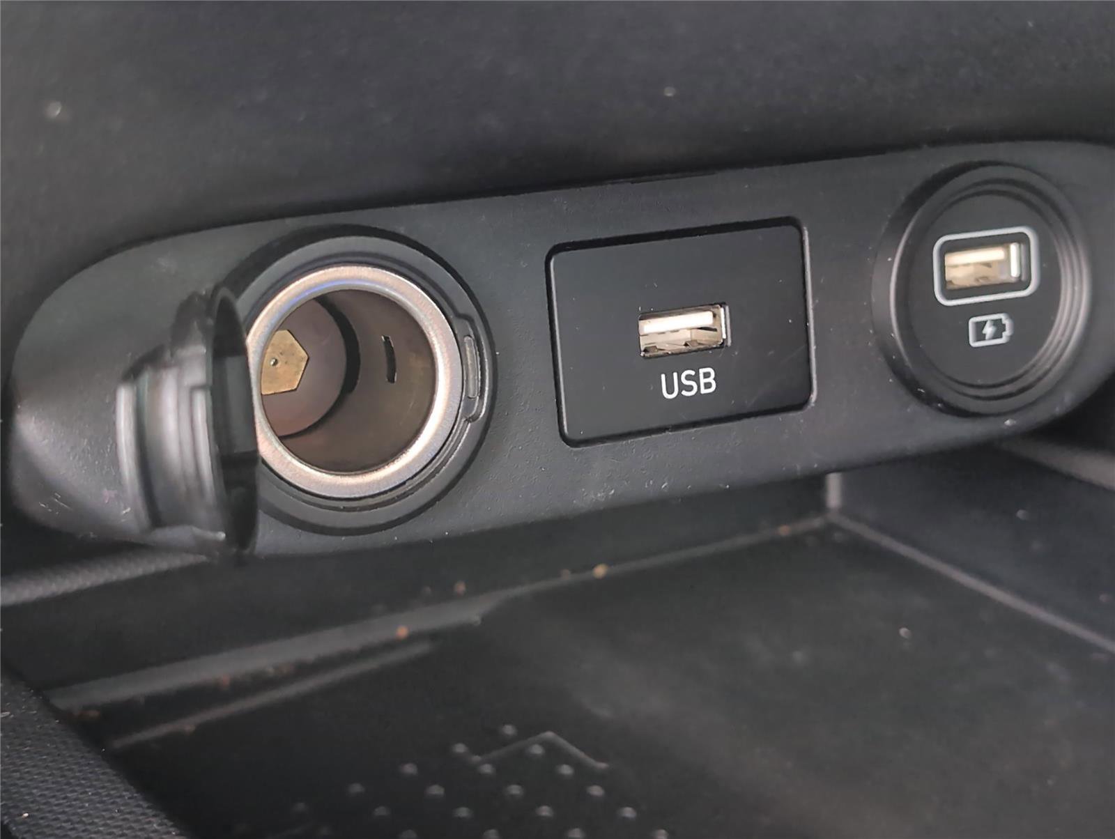 Used 2021 Hyundai Elantra SEL w/ Convenience + Premium Package image 24