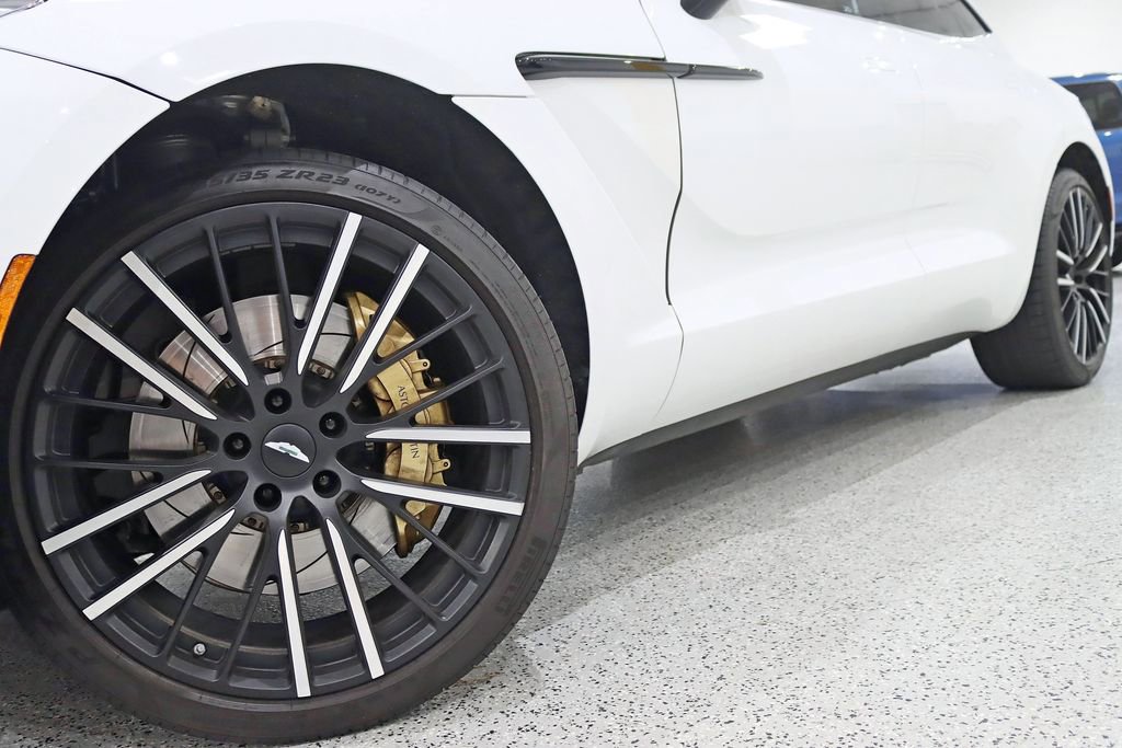 Used 2023 Aston Martin DBX AWD/4WD image 5