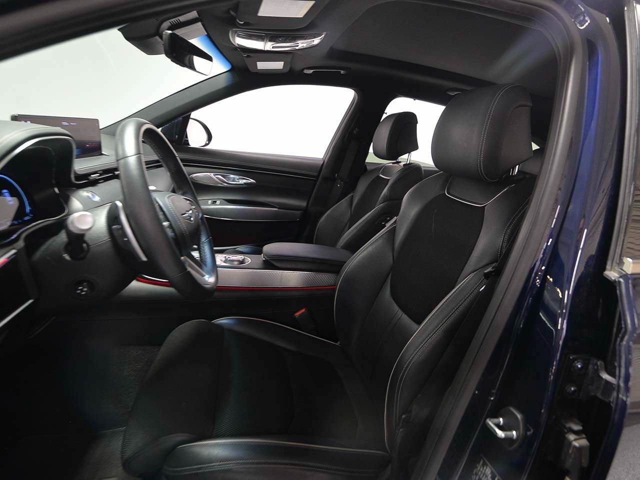 Used 2023 Genesis GV70 2.5T w/ Sport Prestige Package AWD/4WD image 9