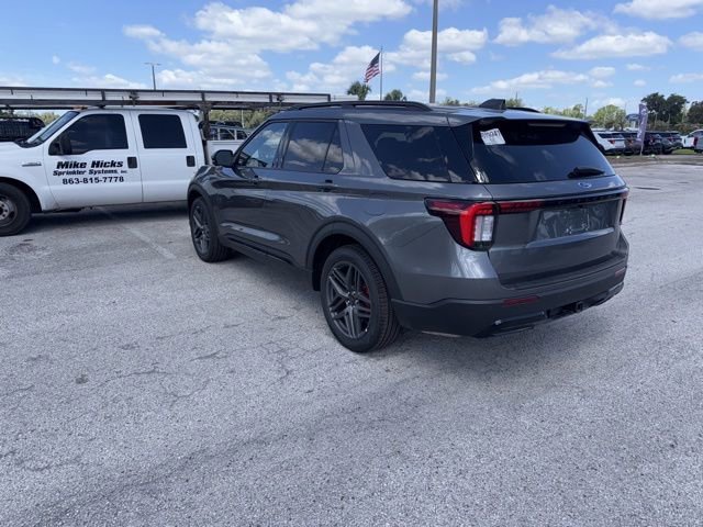 Used 2026 Ford Explorer ST-Line w/ ST-Line Street Pack RWD image 7