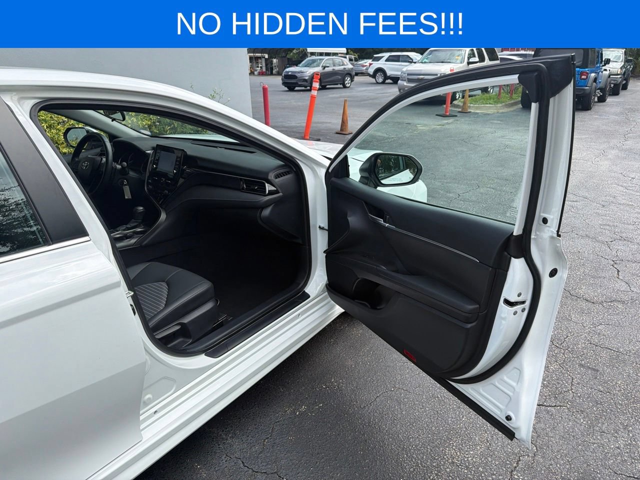 Used 2024 Toyota Camry SE FWD image 16