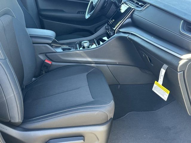 New 2025 Jeep Grand Cherokee Laredo X w/ Luxury Tech Group I image 15