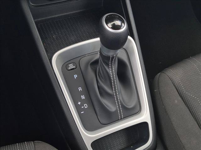 Used 2021 Hyundai Venue SE FWD image 15