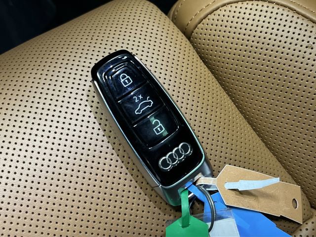 Used 2023 Audi A8 L 3.0T w/ Luxury Package image 28