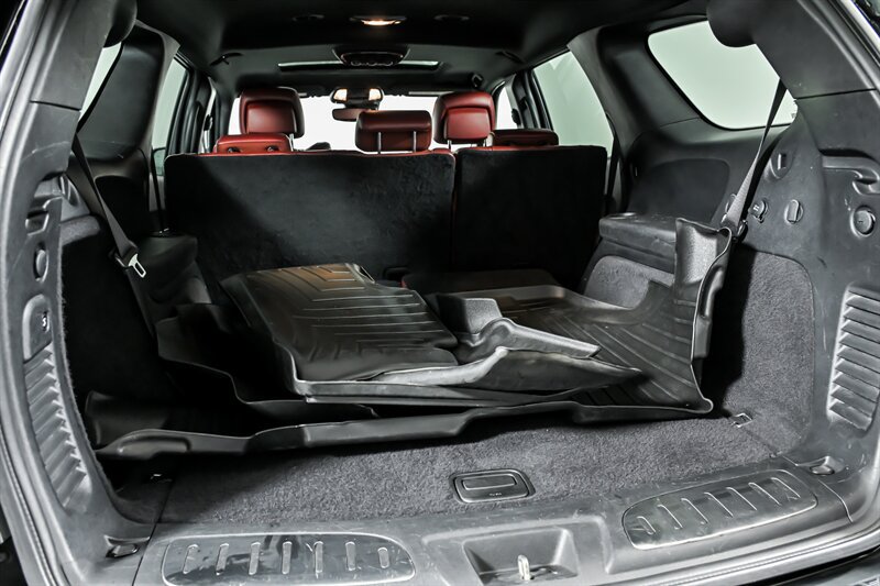 Used 2020 Dodge Durango R/T w/ Technology Group AWD/4WD image 11