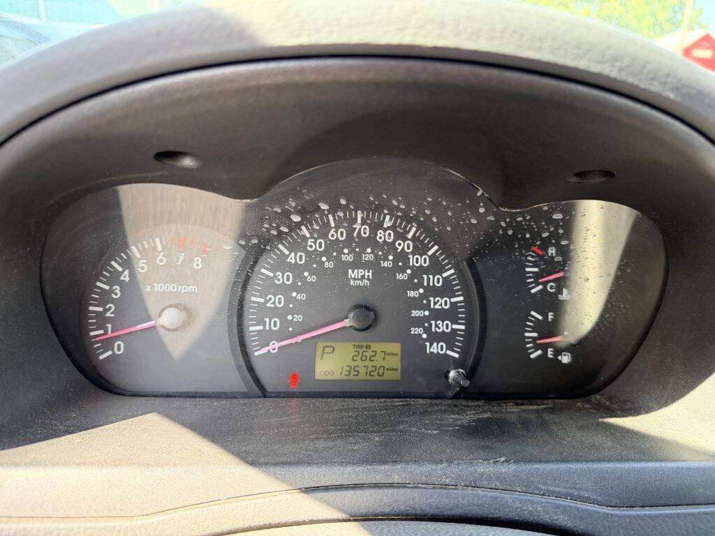 Used 2006 Kia Spectra5 FWD image 12